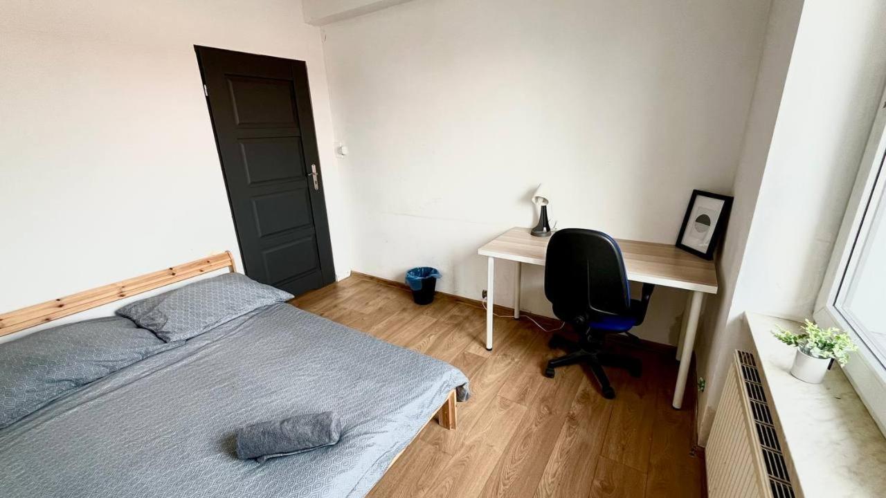 Comfy, Nice And Small Room In クラクフ エクステリア 写真